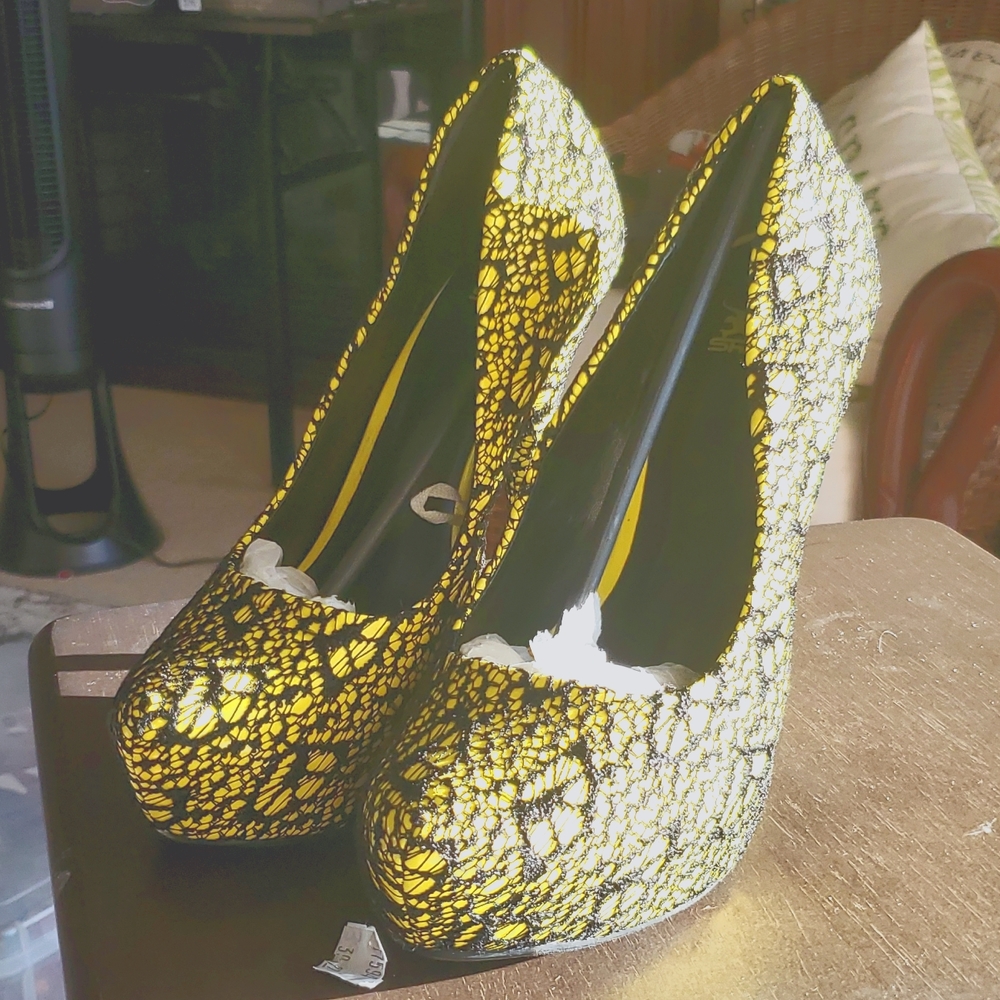 SHIEKH Black and Bright Yellow Heels